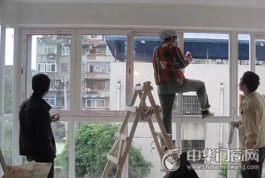 怎样挑选断桥铝门窗