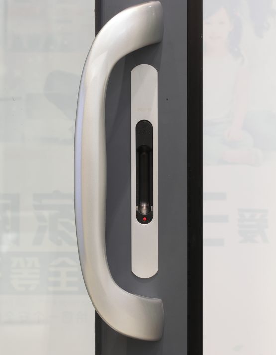 门窗渗水原因