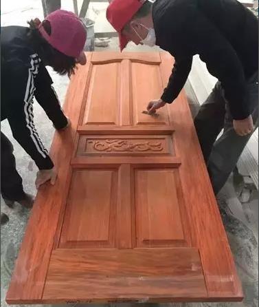 红木门究竟**在那里呢？大爱啊！汇升门业