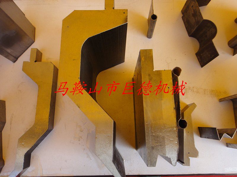 门业图片-刀片模具系列折弯机模具 折弯机弯刀模具 折弯机下模齐全图片