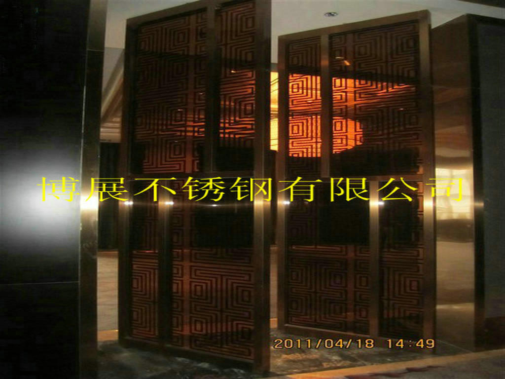 门业图片-不锈钢非标门电镀蚀纹不锈钢大门、不锈钢玻璃大门可按客户要求定制图片