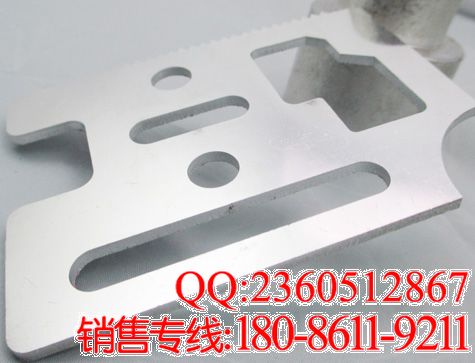 门业图片-激光切割机碳钢门板切割 不锈钢金属激光切割机厂家报价GN-C3015-300图片