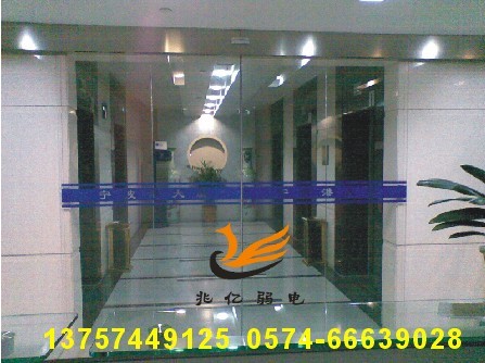 门业图片-感应自动门系列宁波自动门批发公司，宁波自动门供应商，宁波玻璃自动门ZY-150图片